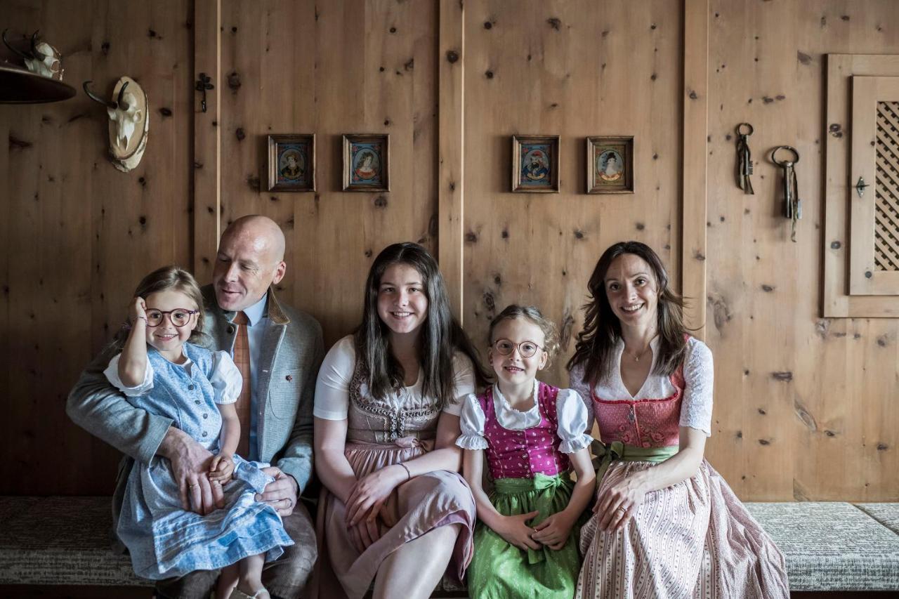 Post Alpina - Family Mountain Chalets San Candido Exterior foto