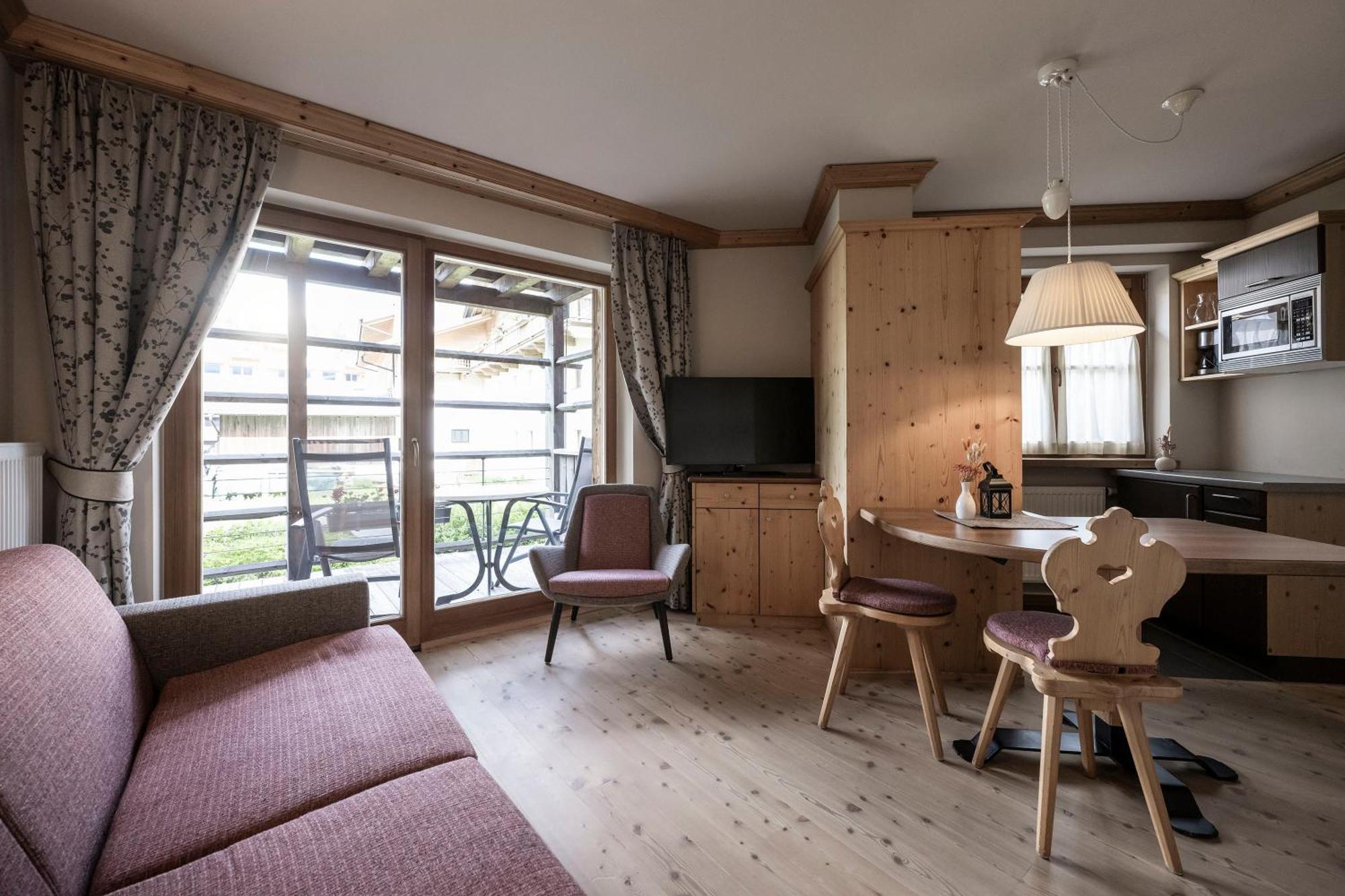 Post Alpina - Family Mountain Chalets San Candido Cameră foto