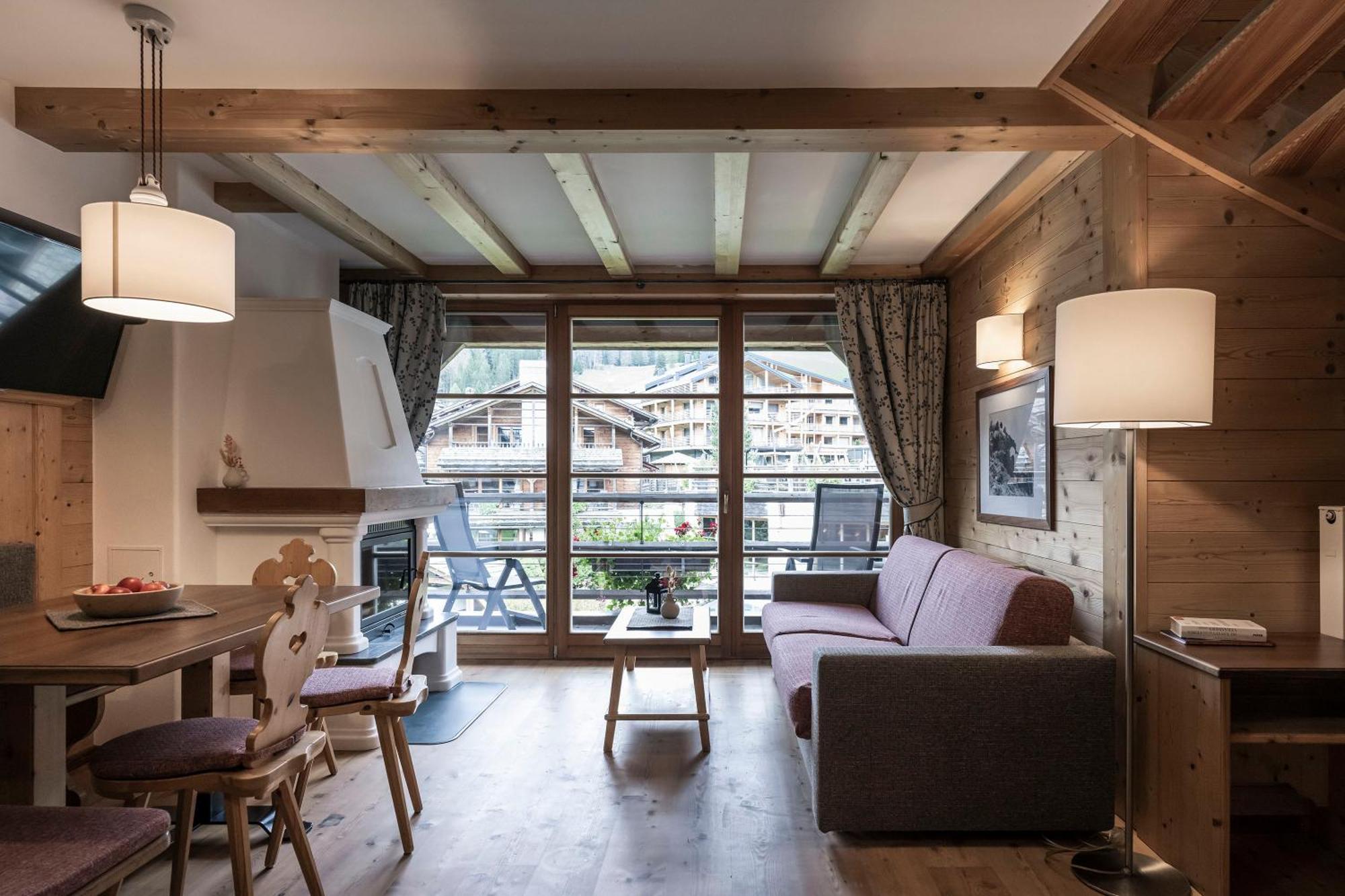 Post Alpina - Family Mountain Chalets San Candido Exterior foto